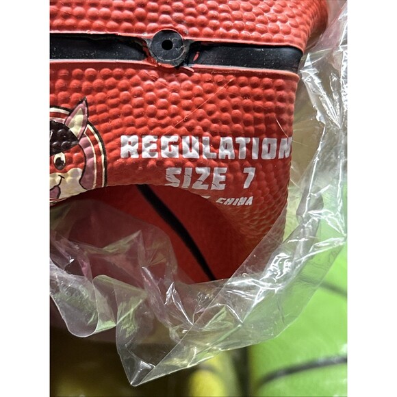 Atomic Athletics Rubber Playground Basketballs, Size 7 Youth - 5 Pack - Picture 2 of 6